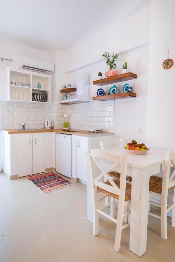 Anemos Guest Apts Karpathos Exterior foto